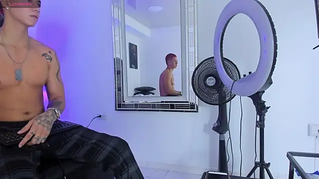 Aleanders  online show from 6, 10, 2025