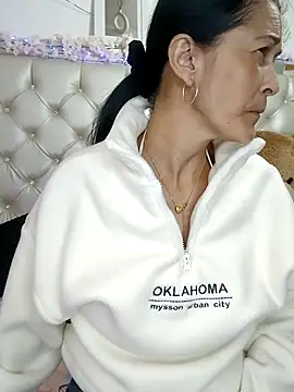 Snapshot of ZARAY_1118 chatting on 9, 2, 2026 ZARAY 1118 online show from 9, 2, 2026