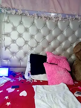 Snapshot of ZARAY_1118 chatting on 1, 3, 2026 ZARAY 1118 online show from 1, 3, 2026