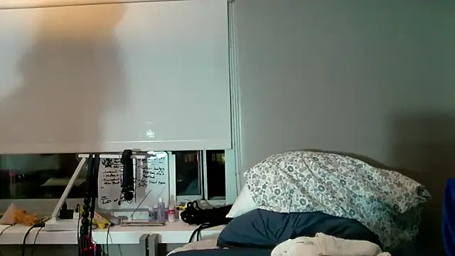 cuddlyavenue online show from 13, 10, 2025