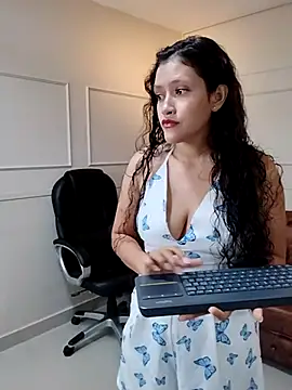ArielBlossom    online show from 22, 9, 2025