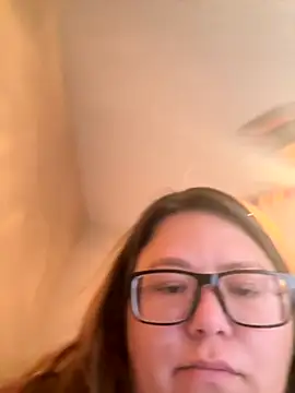 Snapshot of amberlynntun chatting on 10, 11, 2025 amberlynntun online show from 10, 11, 2025