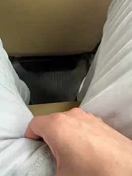 Snapshot of LAZ3R1 chatting on 13, 10, 2025 LAZ3R1 online show from 13, 10, 2025