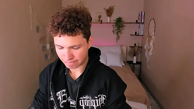 Snapshot of JonnyDarka chatting on 21, 10, 2025 JonnyDarka online show from 21, 10, 2025