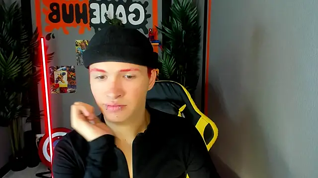 Snapshot of JonnyDarka chatting on 7, 11, 2025 JonnyDarka online show from 7, 11, 2025