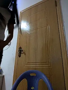 luy-xinh02 online show from 3, 10, 2025