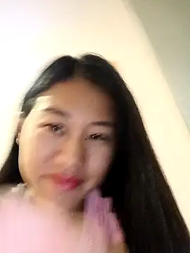 luy-xinh02 online show from 4, 10, 2025