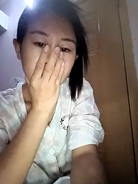 luy-xinh02 online show from 6, 10, 2025