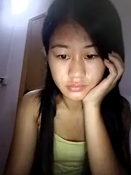 luy-xinh02 online show from 8, 10, 2025