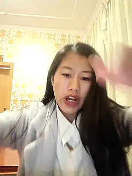 luy-xinh02 online show from 5, 11, 2025