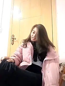 luy-xinh02 online show from 21, 12, 2025