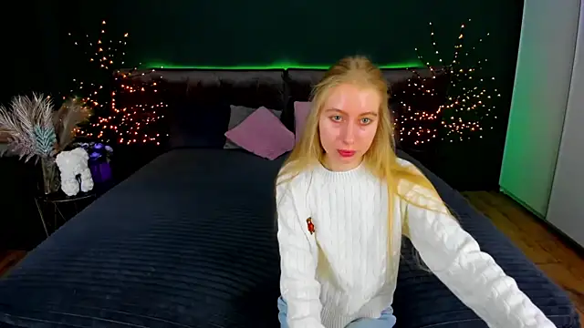 Alina Blonde online show from 30, 10, 2025