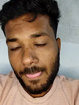 Snapshot of devil_khilesh chatting on 12, 10, 2025 devil khilesh online show from 12, 10, 2025