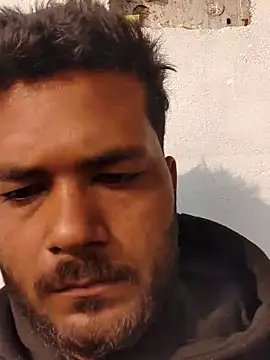 Snapshot of devil_khilesh chatting on 15, 12, 2025 devil khilesh online show from 15, 12, 2025