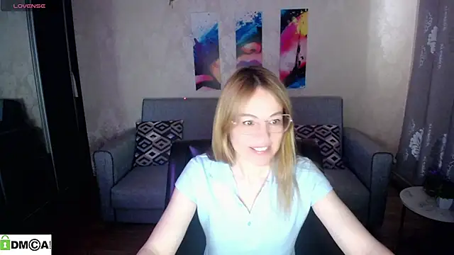 Snapshot of shy_hot_cat chatting on 30, 10, 2025 shy hot cat online show from 30, 10, 2025