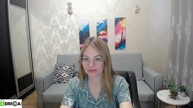 Snapshot of shy_hot_cat chatting on 7, 11, 2025 shy hot cat online show from 7, 11, 2025