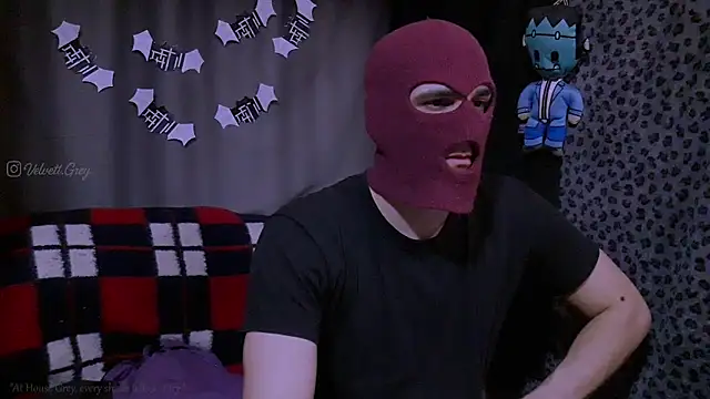 Snapshot of ObeyLust chatting on 25, 10, 2025 ObeyLust online show from 25, 10, 2025