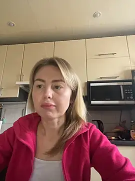 MartaLuna  online show from 5, 11, 2025