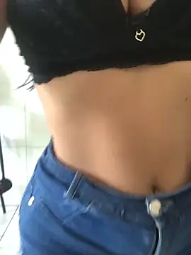 Snapshot of Andreininha chatting on 15, 11, 2025 Andreininha online show from 15, 11, 2025