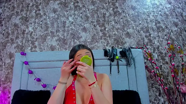 Snapshot of KatyVelvet chatting on 10, 10, 2025 KatyVelvet online show from 10, 10, 2025