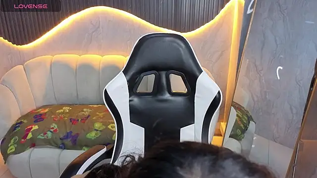 Maia Tx online show from 11, 10, 2025