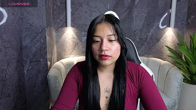 Snapshot of Charlotte_Tx chatting on 12, 9, 2025 Charlotte Tx online show from 12, 9, 2025