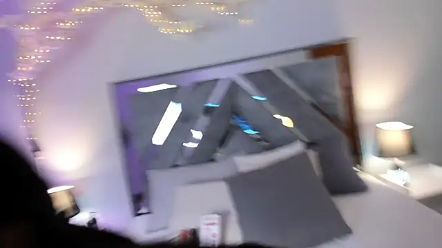 Isa Rouse   online show from 17, 10, 2025