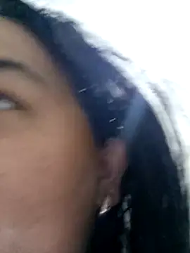 April Becker online show from 17, 12, 2025