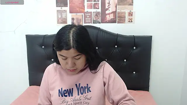 April Becker online show from 14, 3, 2026