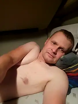 Snapshot of tygros11 chatting on 11, 11, 2025 tygros11 online show from 11, 11, 2025