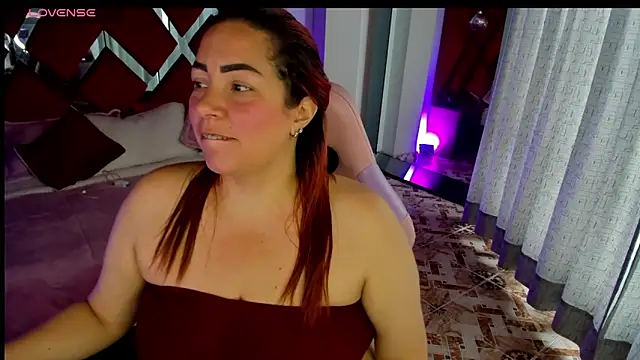 alexiaystive3 online show from 13, 10, 2025