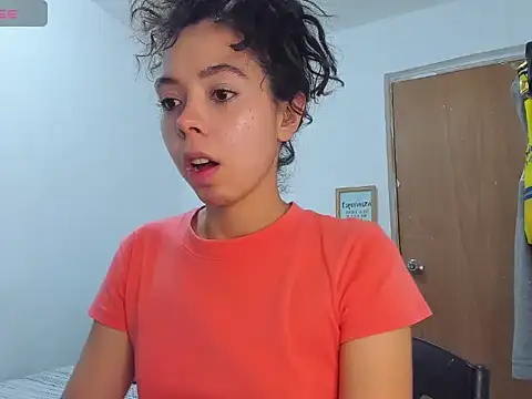 Annie rosse1017 online show from 18, 10, 2025