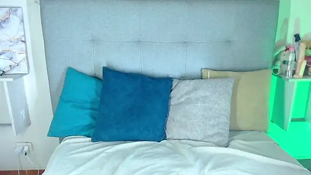 Billie Turner  online show from 13, 10, 2025