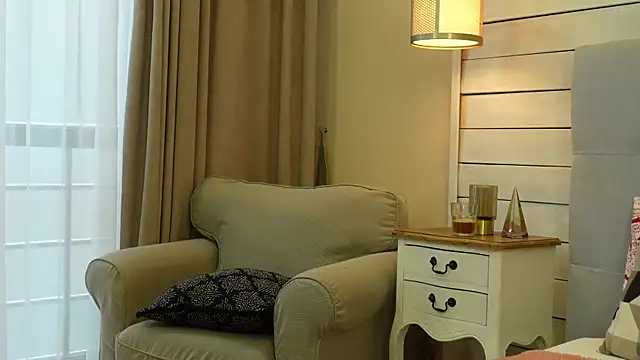 Snapshot of MyaMuse chatting on 11, 11, 2025 MyaMuse online show from 11, 11, 2025