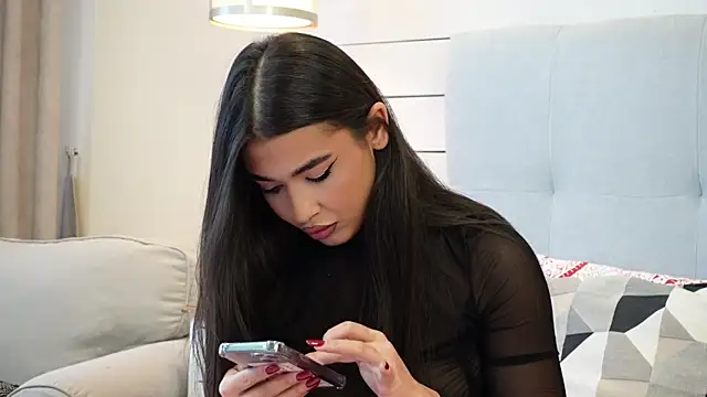 Snapshot of MyaMuse chatting on 13, 11, 2025 MyaMuse online show from 13, 11, 2025