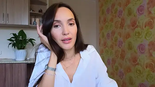 Snapshot of Lillian-Clark chatting on 11, 10, 2025 Lillian-Clark online show from 11, 10, 2025