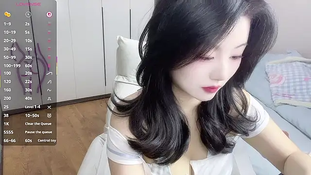 Snapshot of janequeen chatting on 2, 12, 2025 janequeen online show from 2, 12, 2025