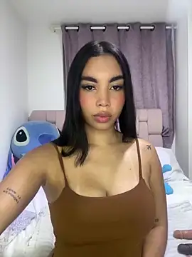 karolaalcendra online show from 17, 11, 2025