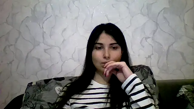 Marina Edwards online show from 4, 10, 2025
