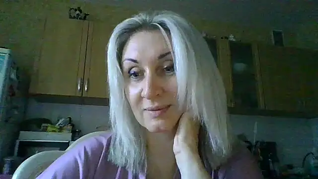 Tovelyn online show from 2, 10, 2025