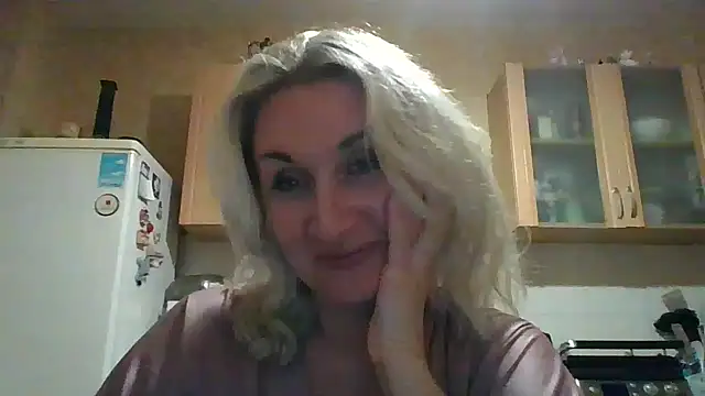 Tovelyn online show from 6, 10, 2025