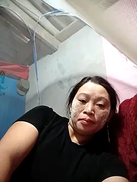 Snapshot of Zuzi-nini chatting on 17, 9, 2025 Zuzi-nini online show from 17, 9, 2025