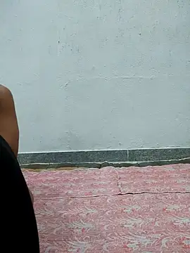 Snapshot of bigcutecouple chatting on 22, 10, 2025 bigcutecouple online show from 22, 10, 2025