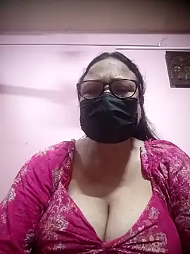 Snapshot of thehotlady chatting on 11, 11, 2025 thehotlady online show from 11, 11, 2025