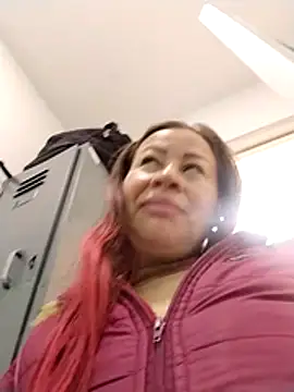 Snapshot of LaraCaliente chatting on 10, 3, 2026 LaraCaliente online show from 10, 3, 2026