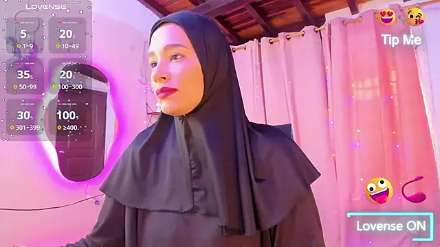 Snapshot of ShanaJamil chatting on 8, 10, 2025 ShanaJamil online show from 8, 10, 2025