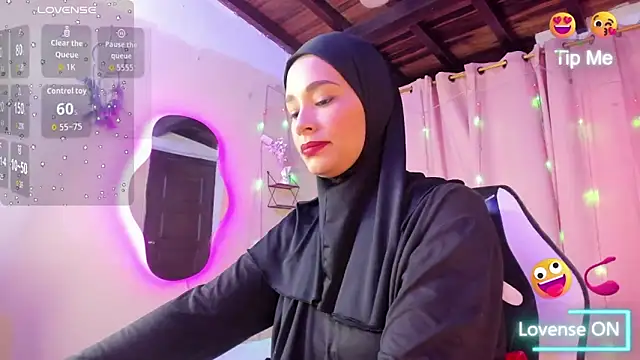 Snapshot of ShanaJamil chatting on 14, 10, 2025 ShanaJamil online show from 14, 10, 2025