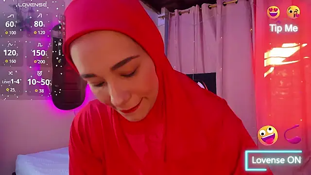 Snapshot of ShanaJamil chatting on 15, 10, 2025 ShanaJamil online show from 15, 10, 2025