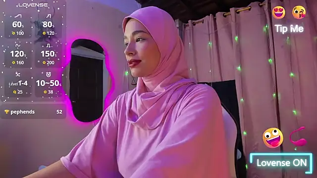 Snapshot of ShanaJamil chatting on 25, 10, 2025 ShanaJamil online show from 25, 10, 2025