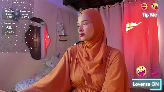 Snapshot of ShanaJamil chatting on 10, 11, 2025 ShanaJamil online show from 10, 11, 2025